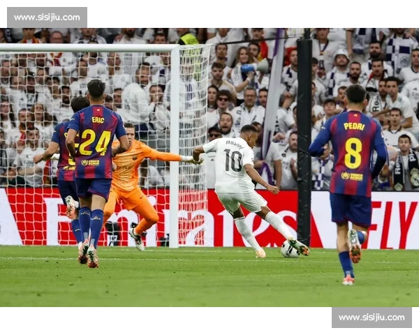 西甲联赛新篇章：从巴萨皇马对决到崭新冠军争夺战